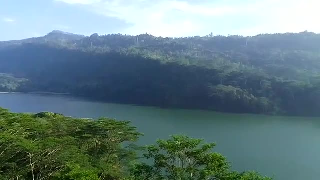 Dam ~ kothmale dam srilanka (කොත්මලේ ජලාශය)