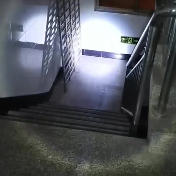 Powerful Led Flashlight XHP50 Built in Battery 3Modes