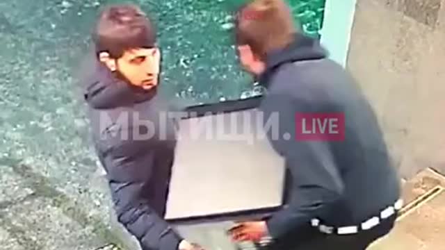 Bearded men in Mytishchi near Moscow stole a coffee machine from a shopping center for 150k rubles.