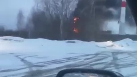 Nizhny Novgorod, Lukoil refinery burning after being hit by a UA drone