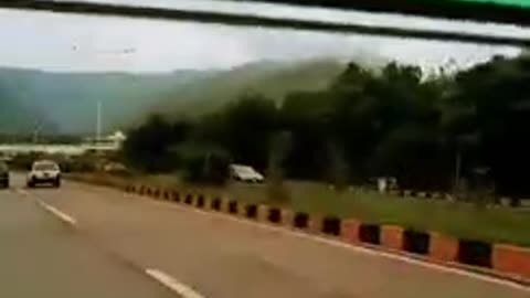 Faisal Mosque road