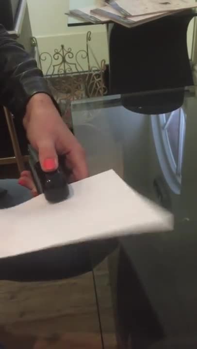 ¡Loca magia con grapadora te sorprenderá!