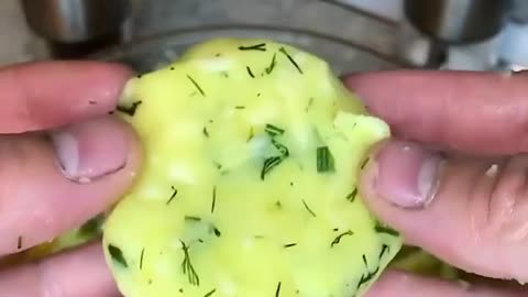 Potatoes in sour cream.