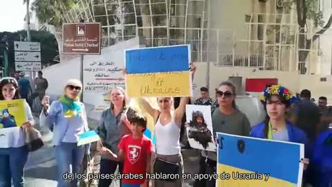 Líbano. Acción de protesta de hoy bajo los muros de la Embajada de Rusia en Beirut. Por cierto, f