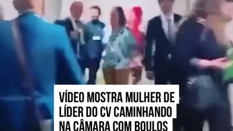 Vídeo mostra mulher de líder do CV caminhando na Câmara com Boulos