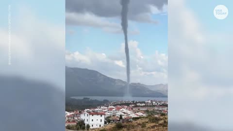 Towering waterspout twists on Turkey's coastline | USA TODAY