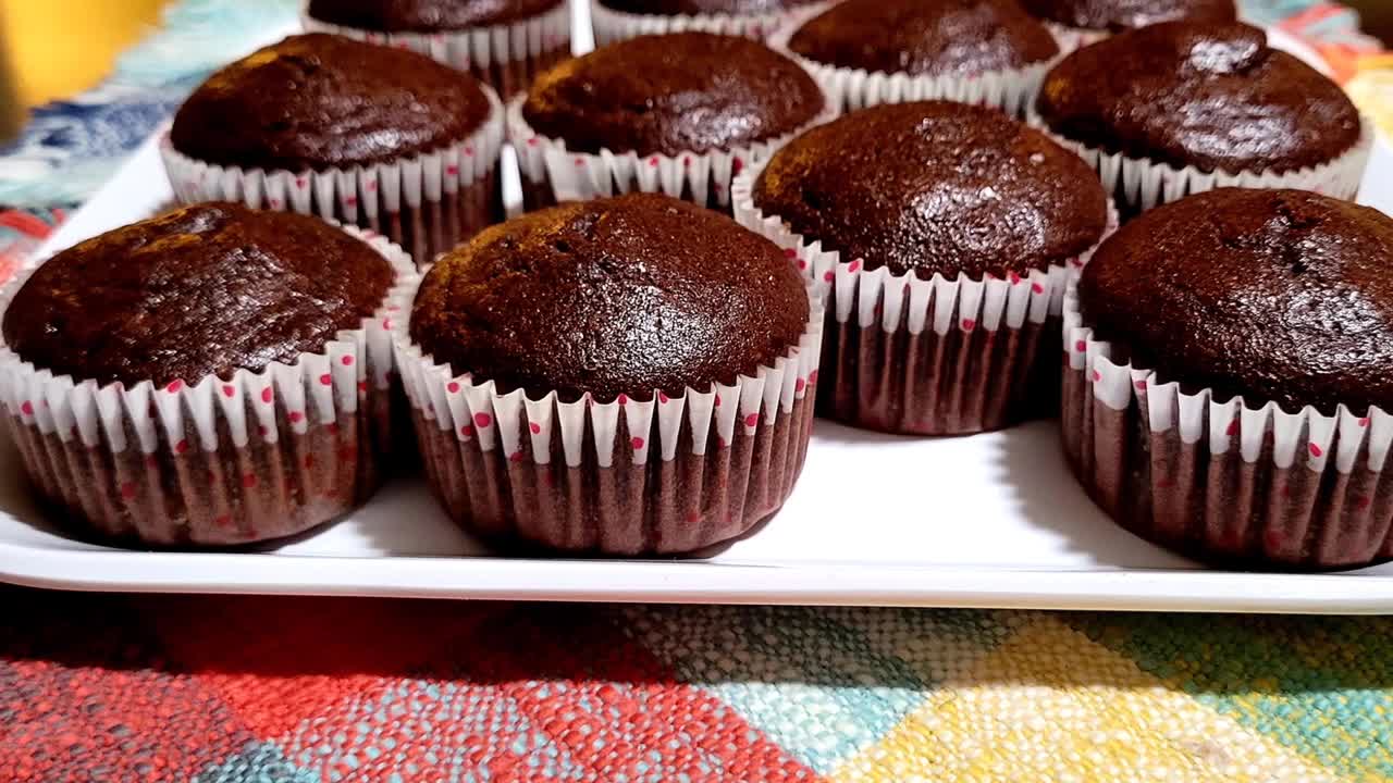 Simple Chocolate Cupcake🧁