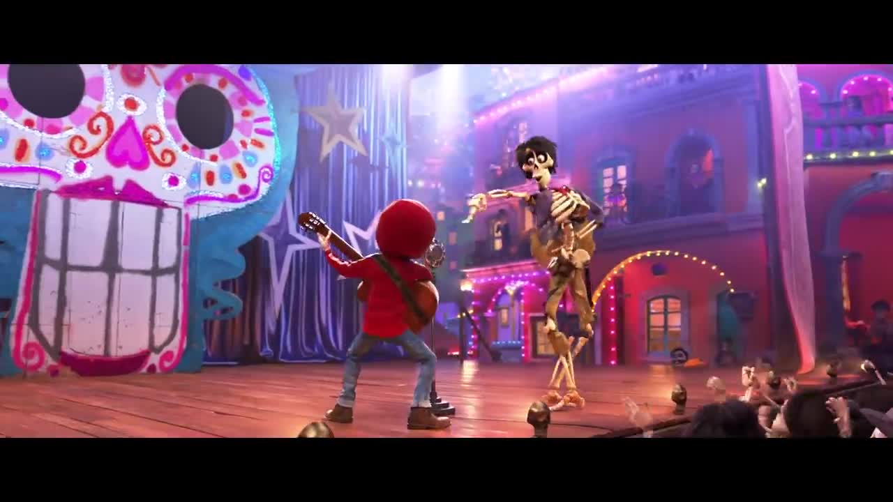 Gael García Bernal - Un Poco Loco (From "Coco")