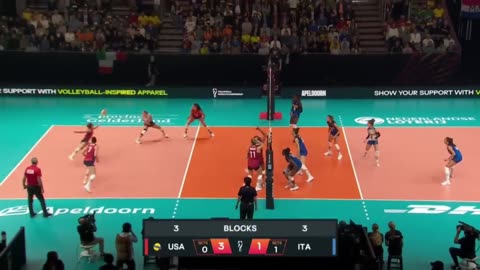 WOMAN VOLLEYBALL MATCH USA VS ITALEY