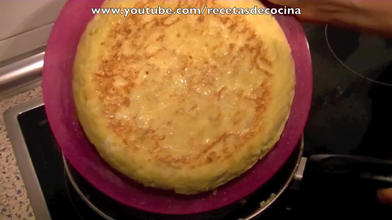 Tortilla de patatas - Receta de cocina española