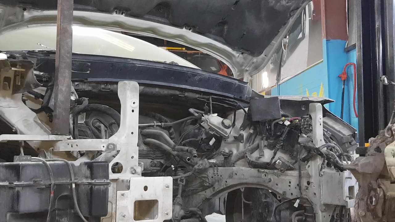 Nissan pathfinder remove engine