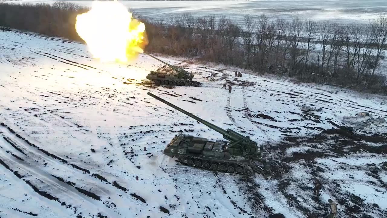 Russian 203 MM Self-propelled Artillery Piece