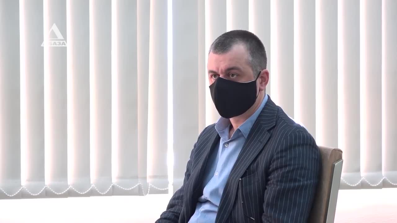 Аслан Бжания два с половиной часа общался с частью депутатов