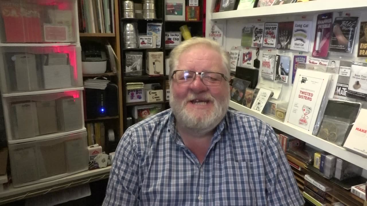 Mal Norton Card Trick from the smalles magic shop in the World 19th August 2022