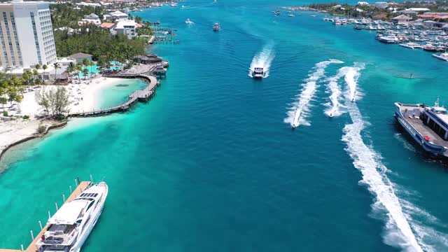 BARCOS EN EL MAR