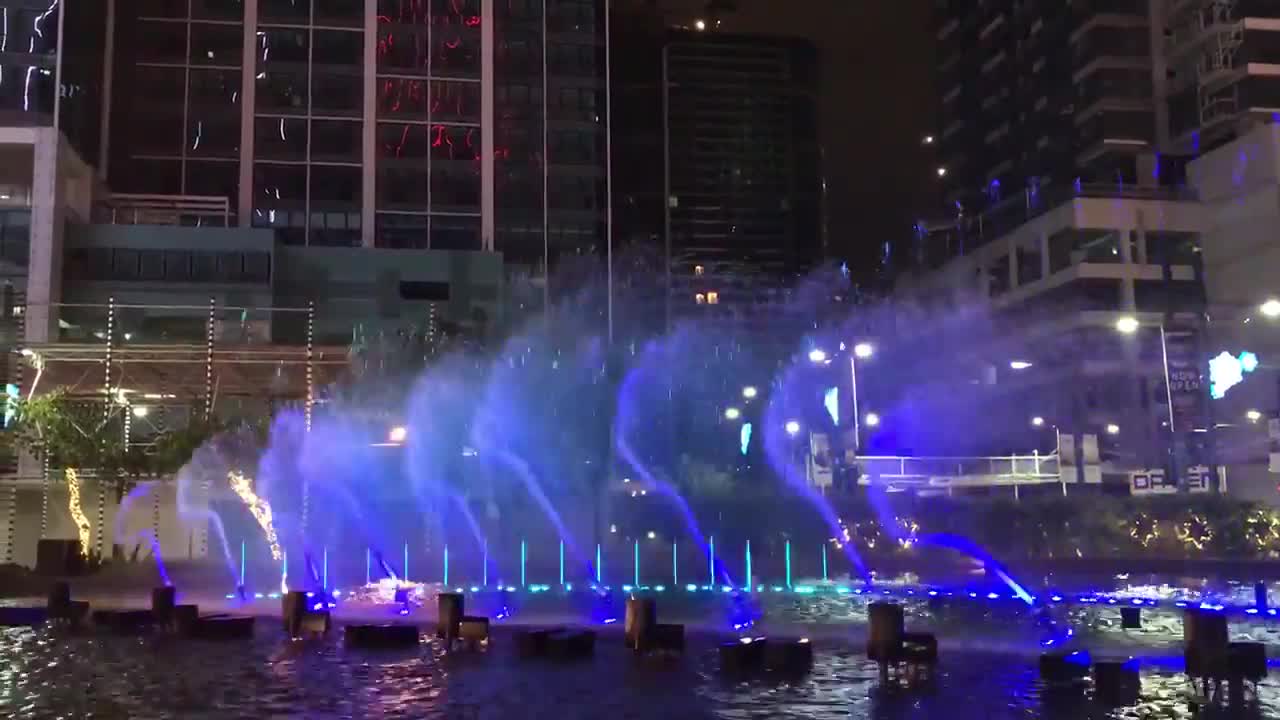 Uptown Mall Dancing Fountain Christmas Show