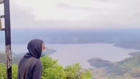 Ada yang paham gak sih kalian guys 🤣 . LOCATION Samosir Sumatera Utara INDONESIA .