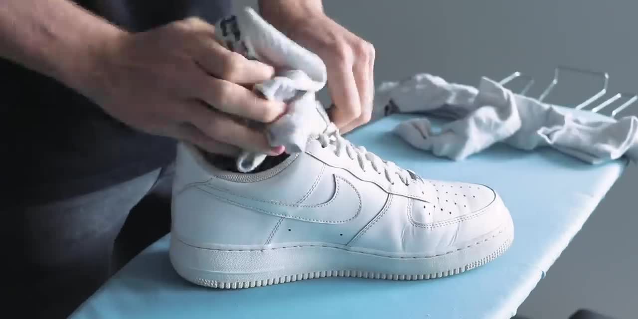 How To PERFECTLY Get Creases Out Of Air Force 1s w/Bonus Tips!