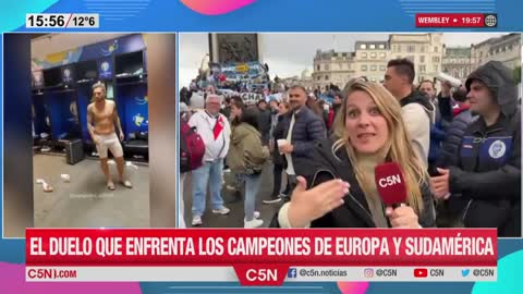 Banderazo de hinchas Argentinos en Wembley