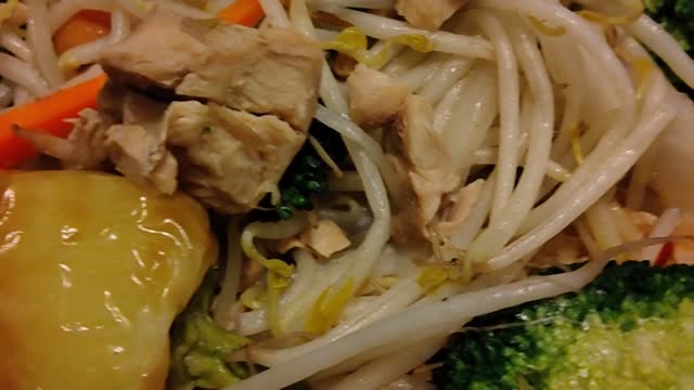 Chop Suey de Pollo en Espanol