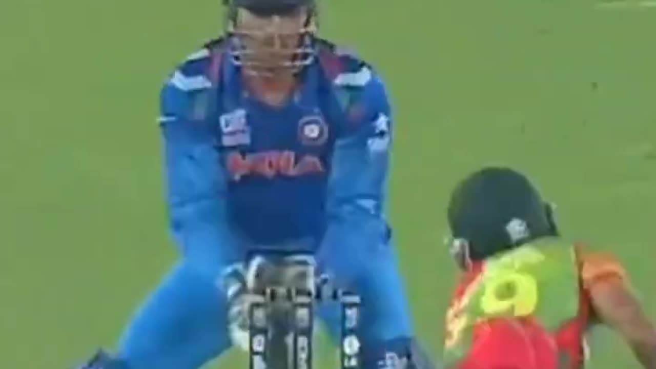 MS Dhoni Wicket keeping video