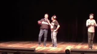 SÉRGIO MALANDRO CHAMA BOLSONARO PARA O PALCO