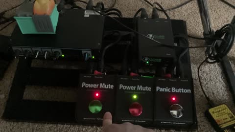 The Ultimate Cough Button: Streaming/Podcast Microphone Pedalboard Tour