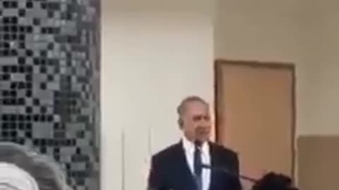 גם ביבי לא בסדר, מקומו בכלא