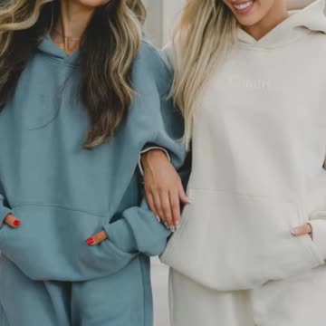 🌟 Elevate Your Comfort with Comfrt Hoodies!