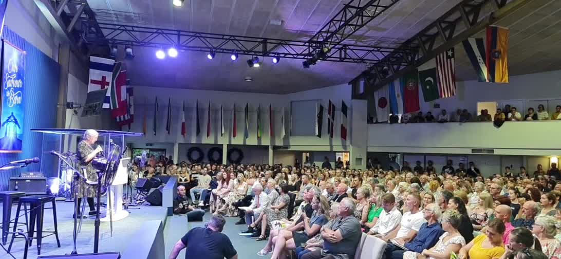 Vaccine mandates response meeting Gold Coast
