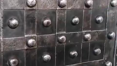 From Antiquity - an Italian Safe