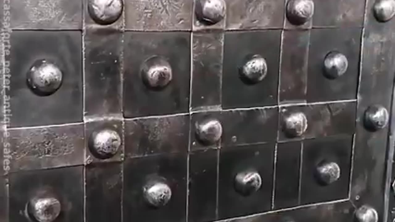 From Antiquity - an Italian Safe