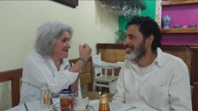Moles - Poblano vs. Chilango - #shorts
