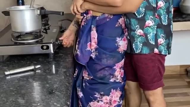Pani paaali , gas kathichilla parayanda nallonam nokkooo. Pinne ith comedy cheyyan not real
