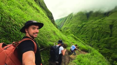 CC : Climbed active volcano - Hiking Rinjani 3726 M