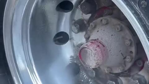 Wheel hub stain cleaning