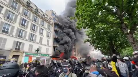 Paris Protest Police