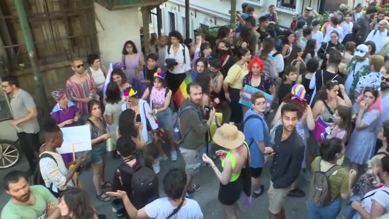 k up Istanbul Pride march, detain over 150 _ AFP