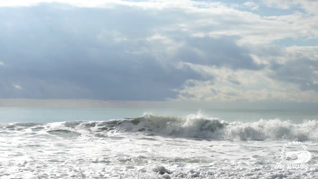 See the line where the sky meets the sea?