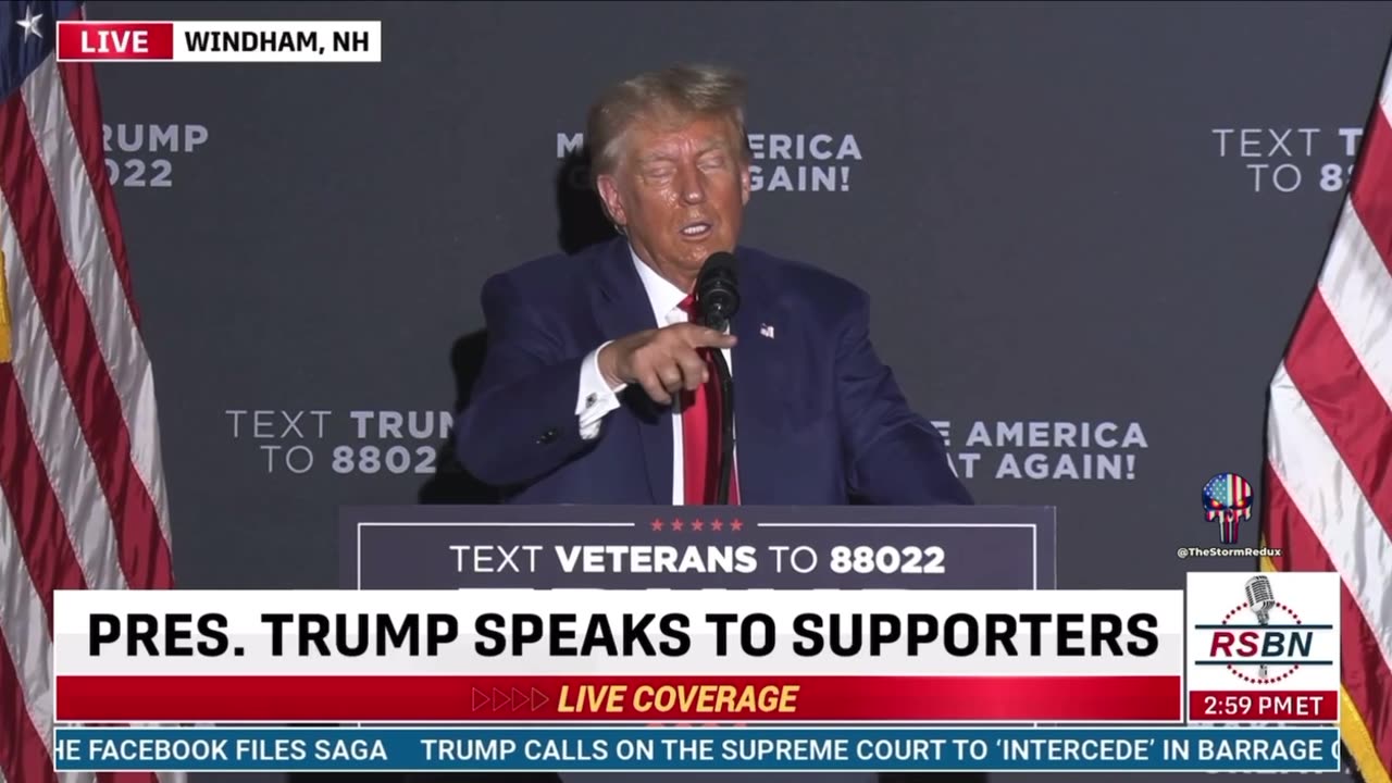 Trump takes dig at Chris Christie & then someone in the crowd calls Christie "a Fat Pig"