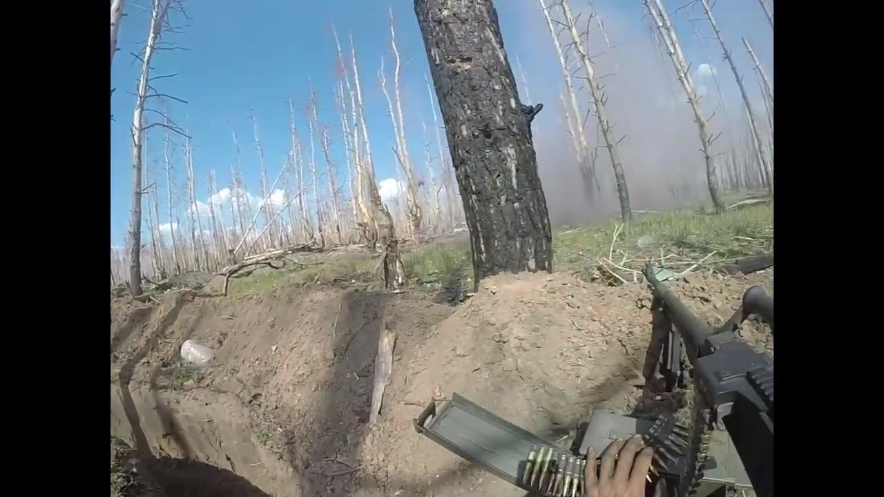 Colombian soldier defending his position using a machine gun survives an FPV drone attack