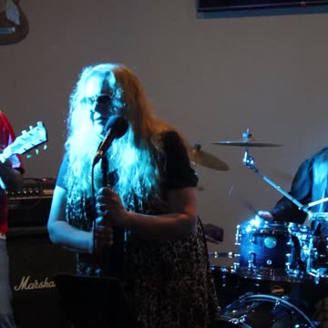 Tone Bandits sing JERRY DOUCETTE's song Mama Let Him Play