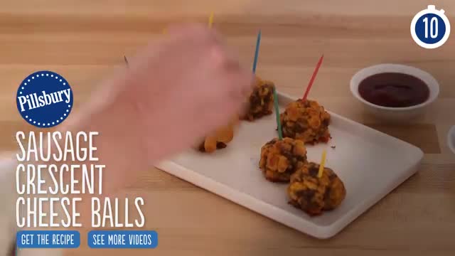 10 seconds Sausage Crescent Cheese Ball