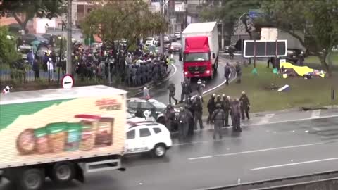 Brazil: Bolsonaro urges protesters to lift blockades