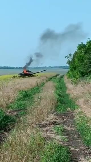 Russian T-72B3M is advancing, but there is a nuance.