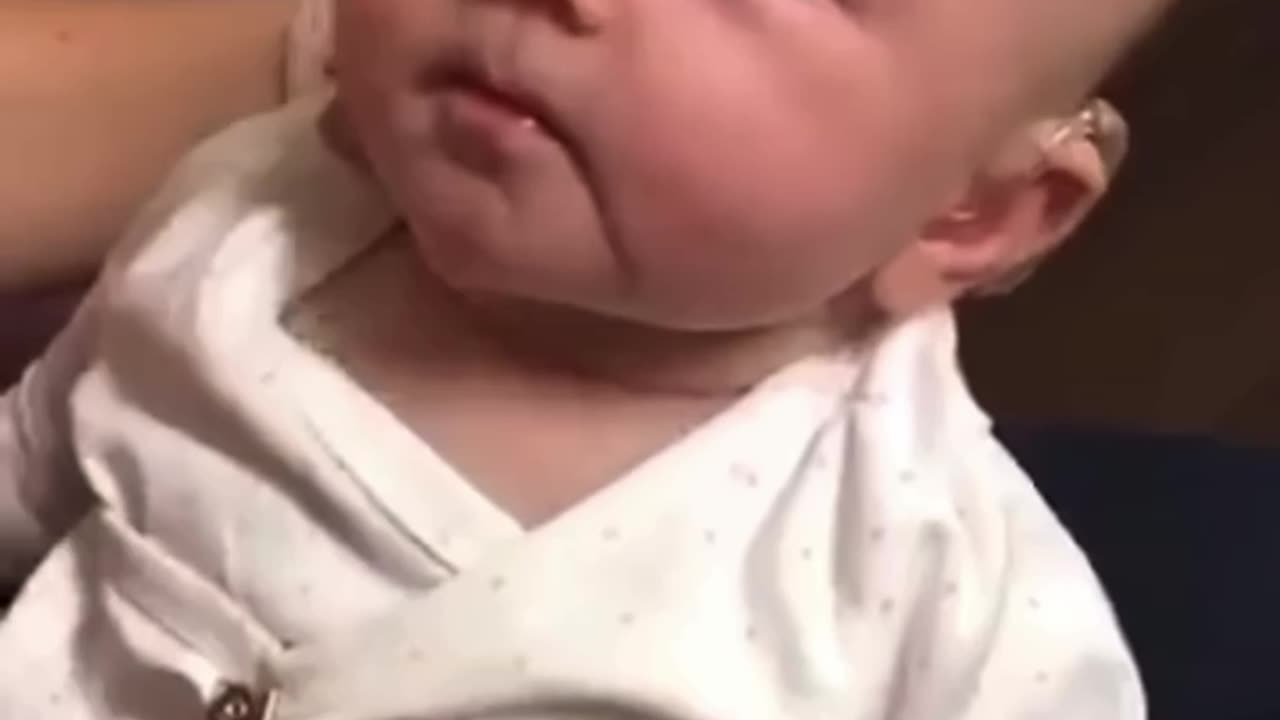 ❤️. The baby can hear for the first time !!! ❤️❤️