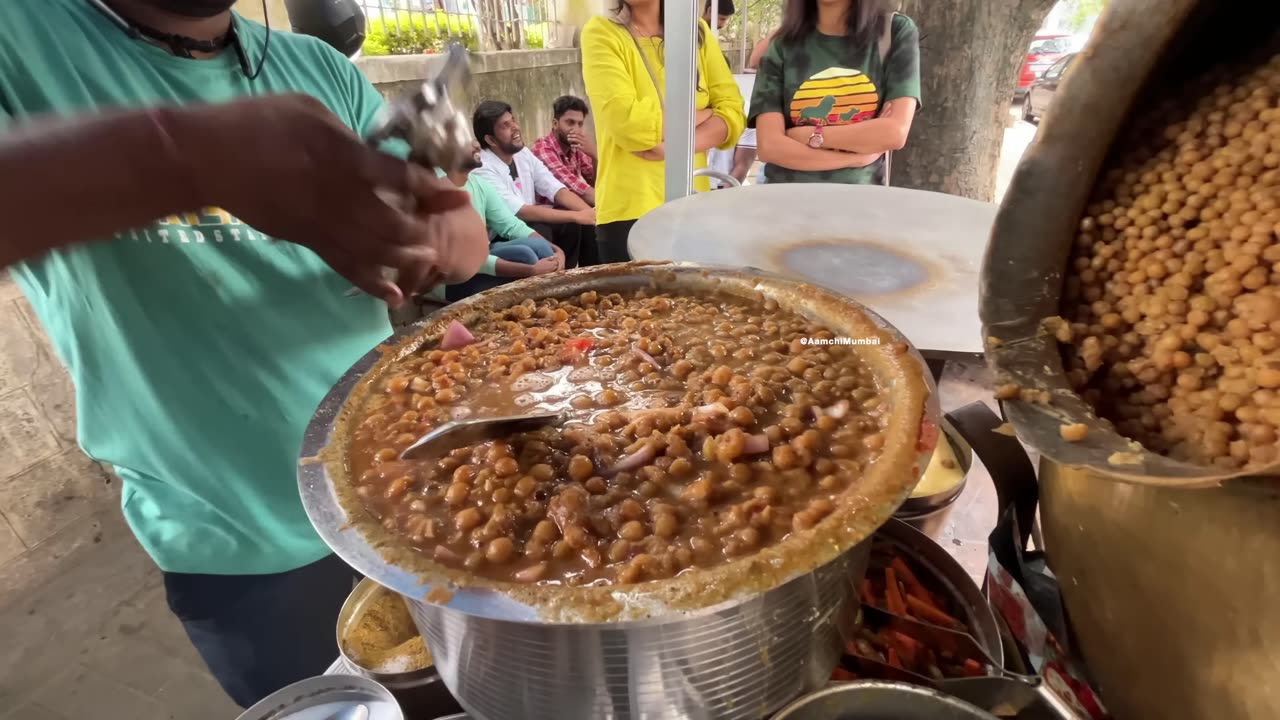 Very Rare Chole Kulche Stall in South India - Indian Street Food