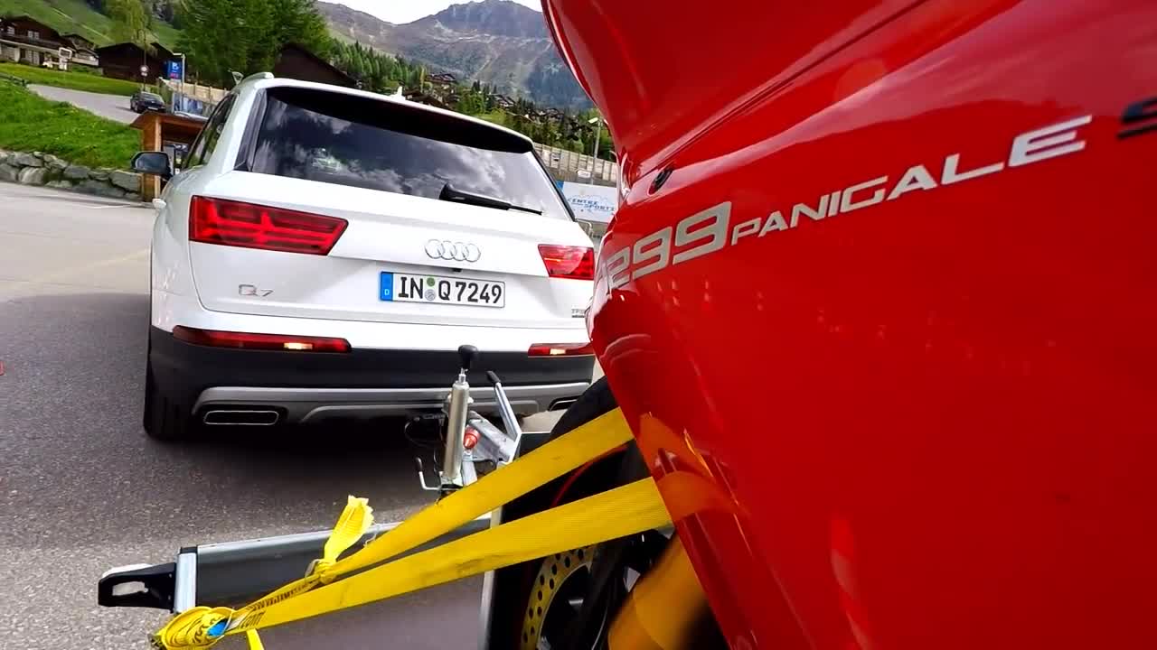 Audi Q7 - Assistenzsysteme - Anhängerassistent | AutoMotoTV Deutsch