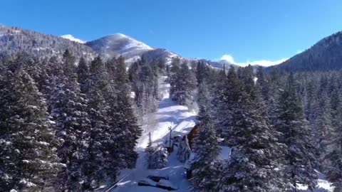 Drone Captures Scenes of Utah's Snow-Covered Canyon