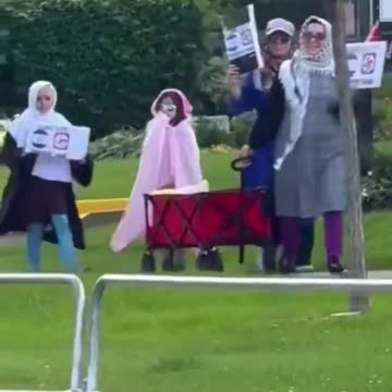 Muslims with Swastikas in Jewish Area of Toronto